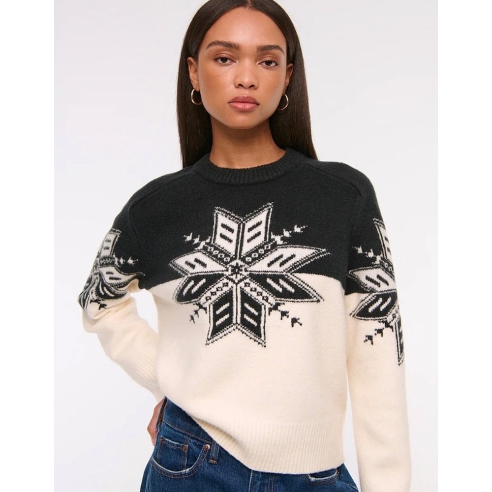 Abercrombie & Fitch Snowflake Intarsia Crewneck Sweater Black Cream Small